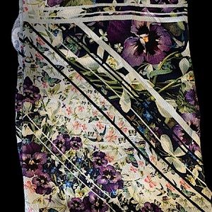 TED BAKER - Elva Enchantment Cape Scarf